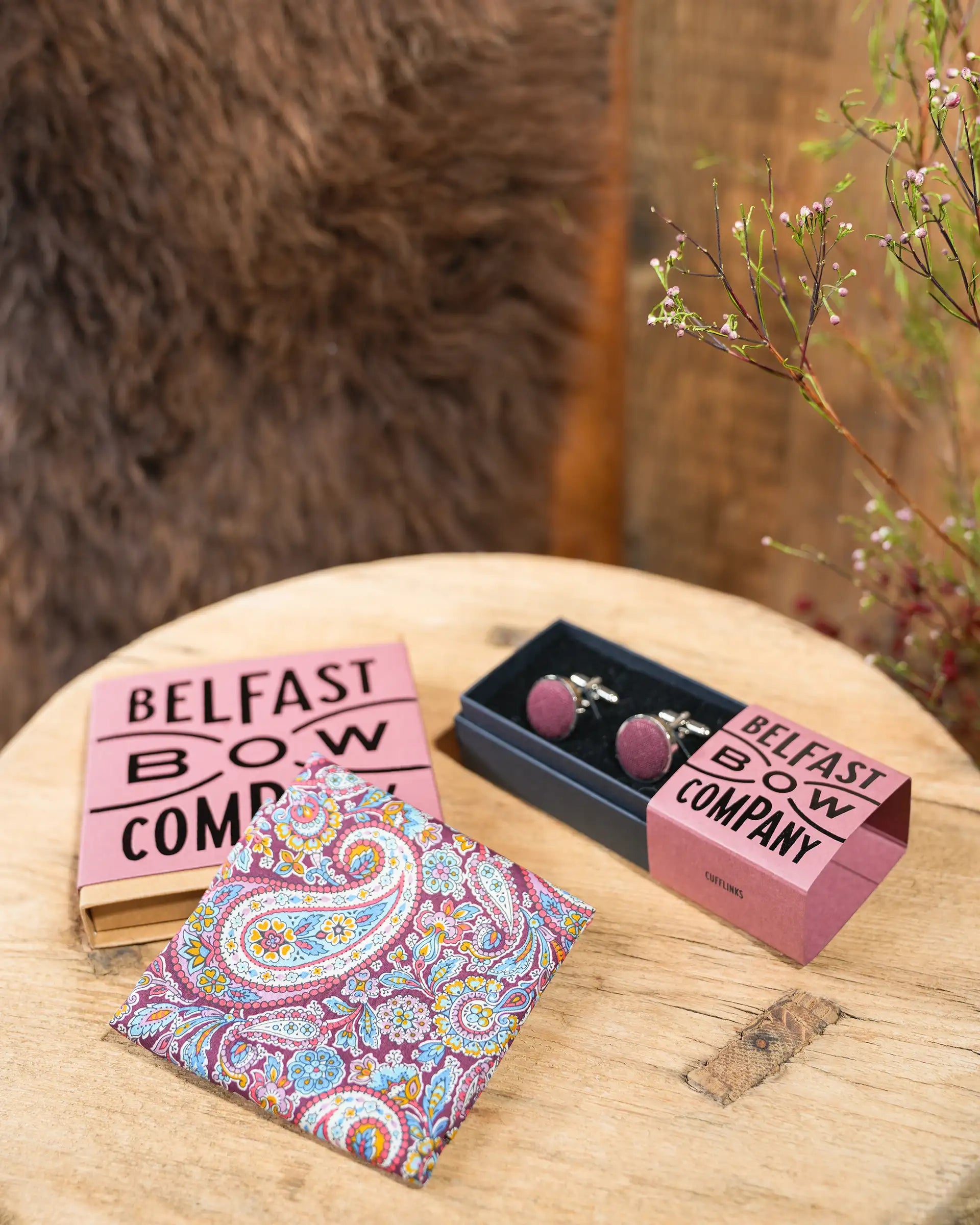 Belfast Bow - Manschettenknöpfe und passende Einstecktücher aus Irland