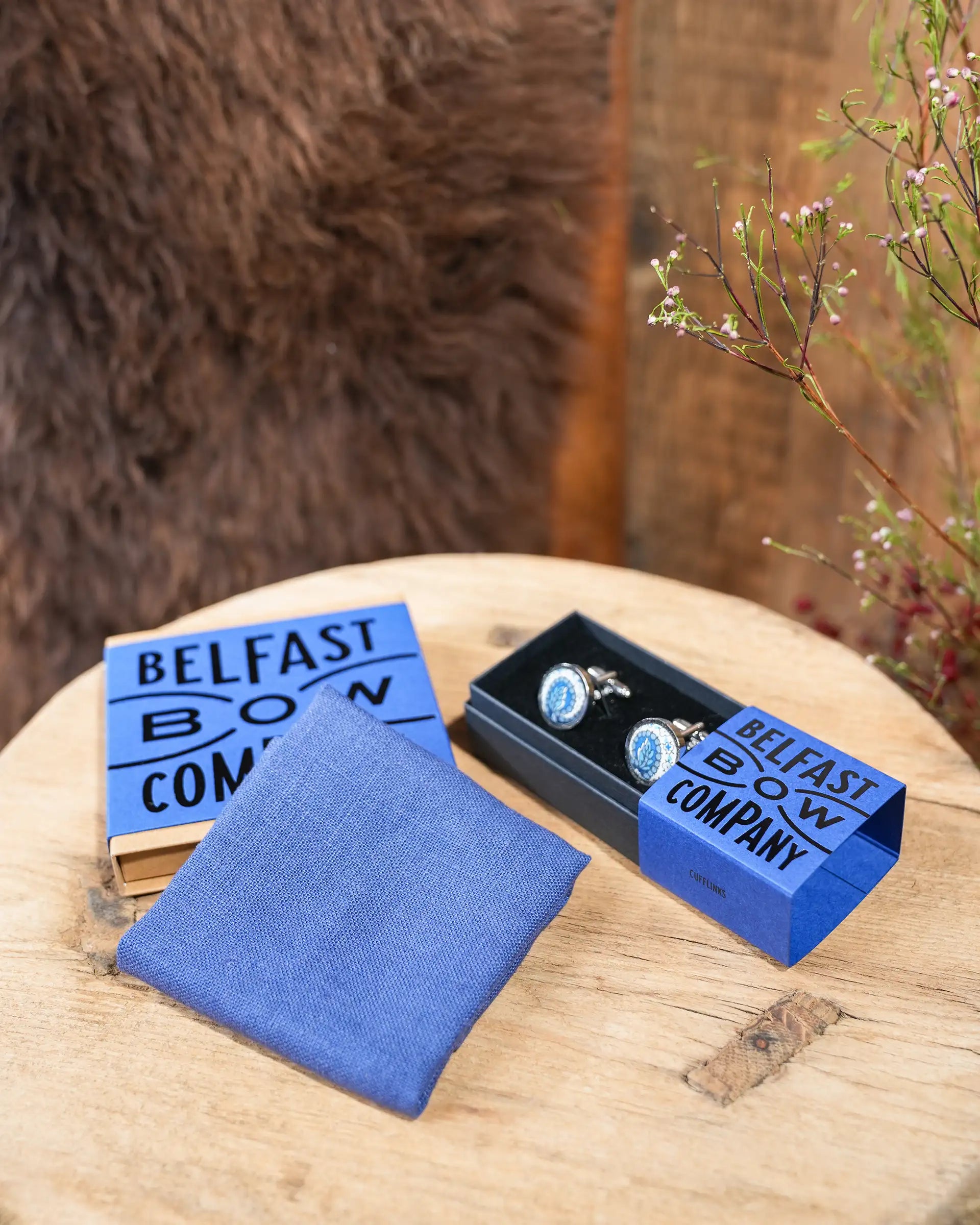 Belfast Bow - Manschettenknöpfe und passende Einstecktücher aus Irland