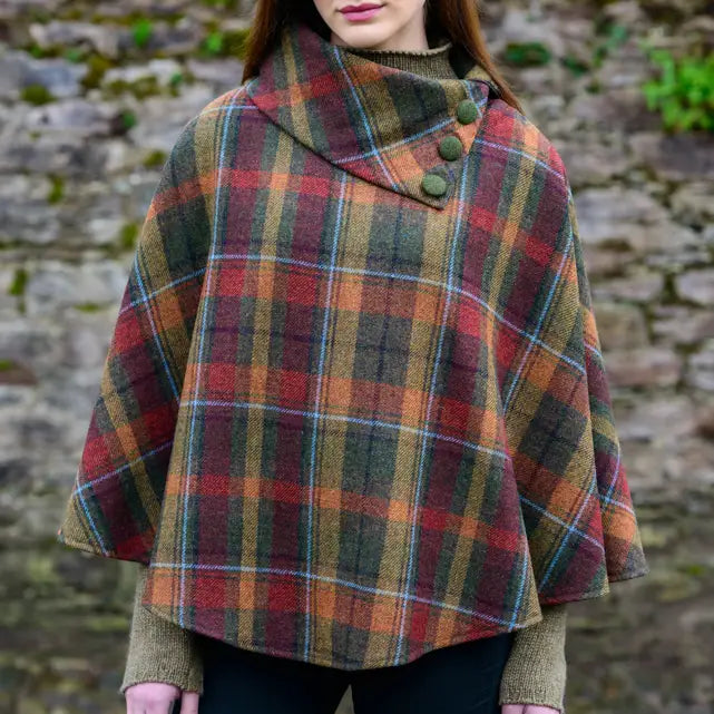 Irischer Wollponcho – zeitloser Klassiker mit besonderem Charme
