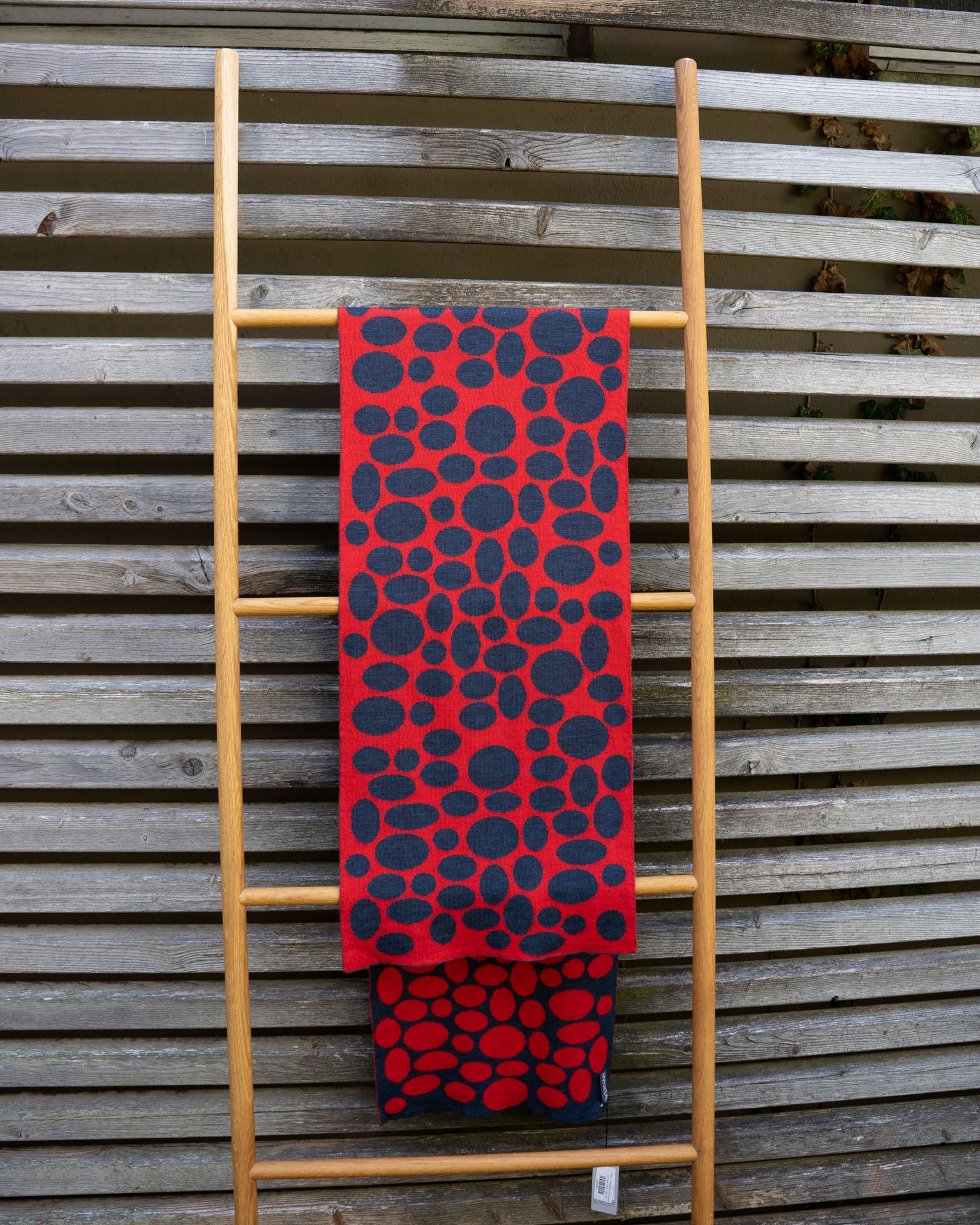 McKernan Schal Pebbles