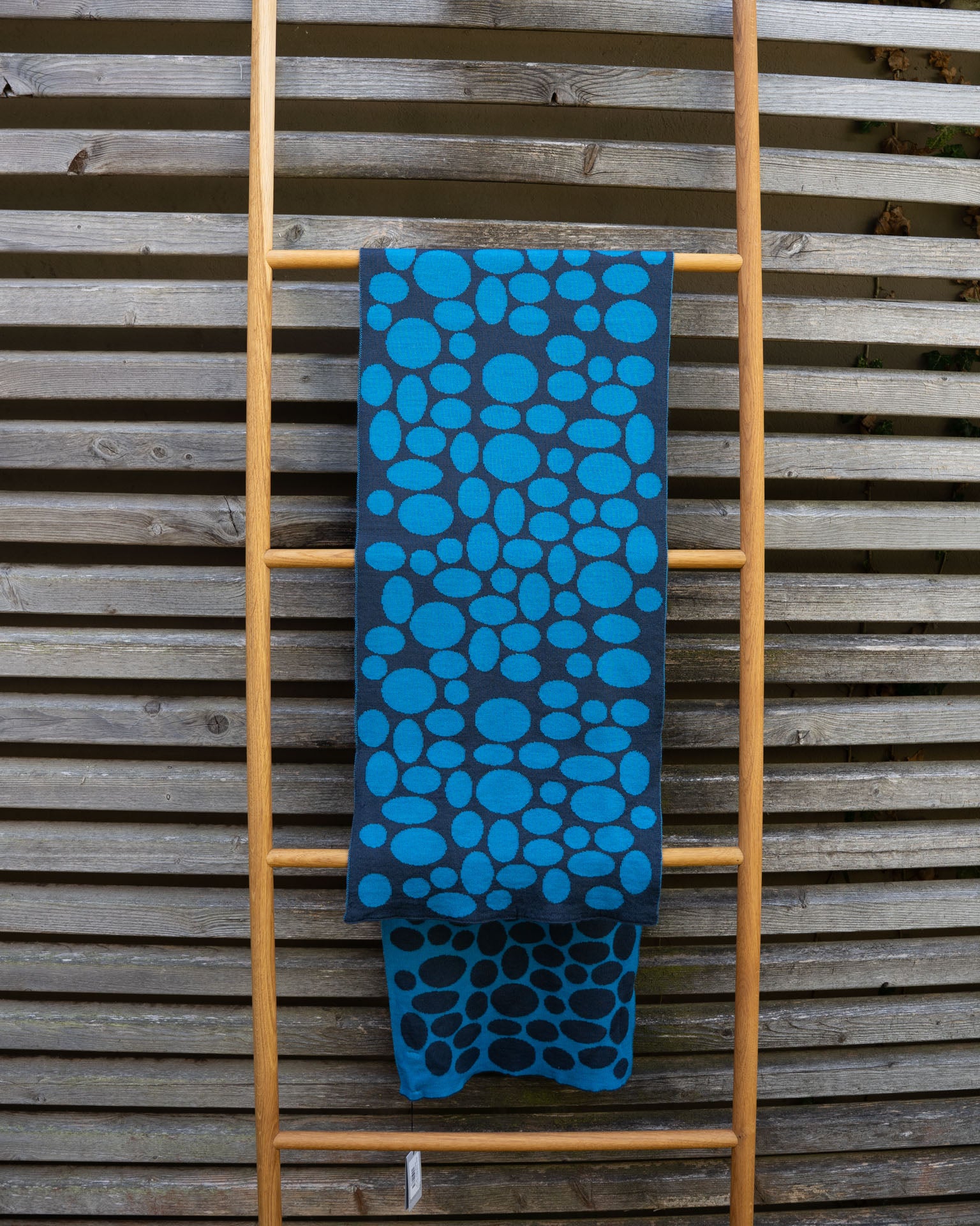McKernan Schal Pebbles