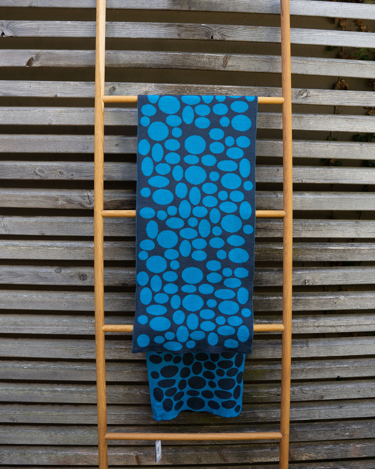 McKernan Schal Pebbles