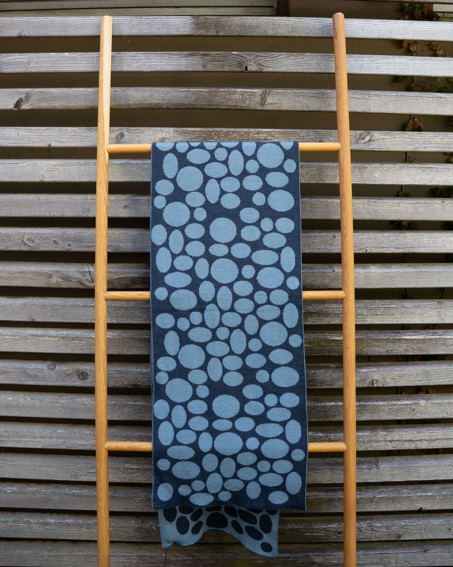 McKernan Schal Pebbles