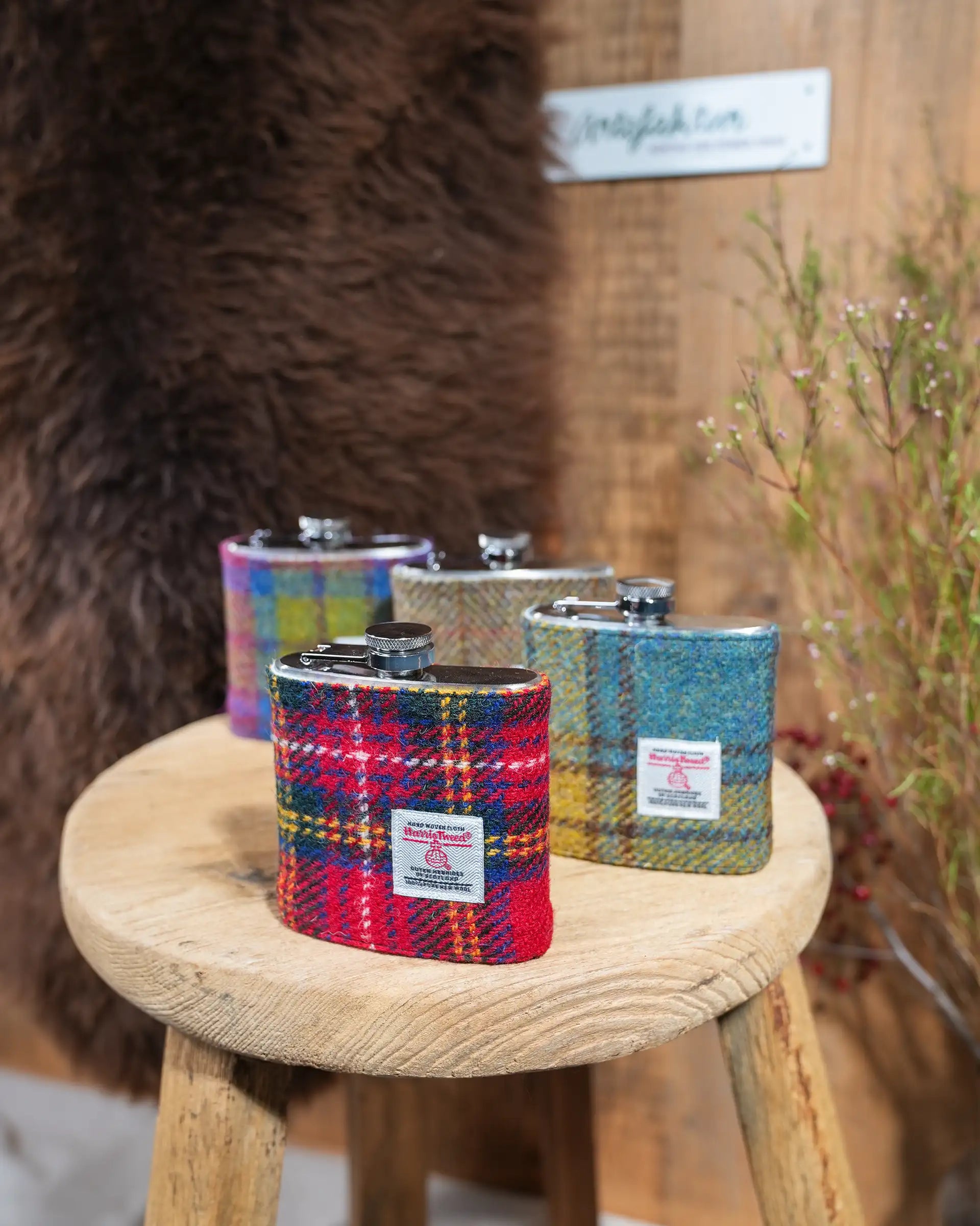 Flachmann bezogen mit  echtem Harris Tweed